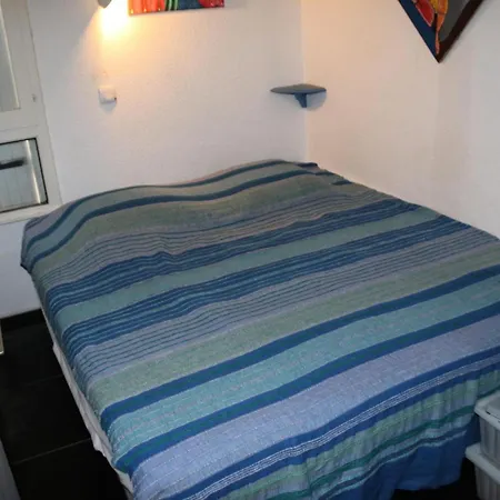 Port Nature - 2 Pieces Pour 4 Personnes 414 - Naturiste
